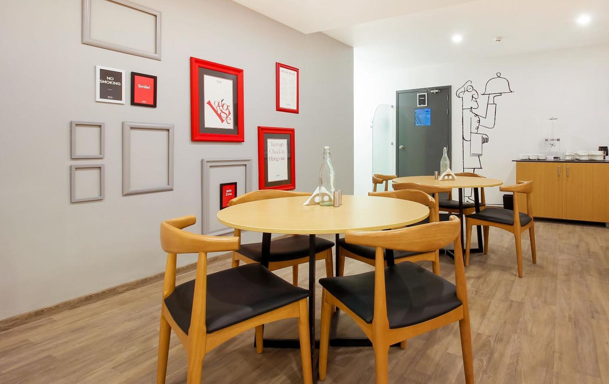 Super Townhouse The Cinco Hotel Near Esi Hospital Hyderabad Bagian luar foto